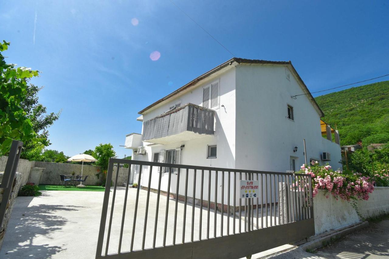 Ban Apartmani Budva Exterior photo