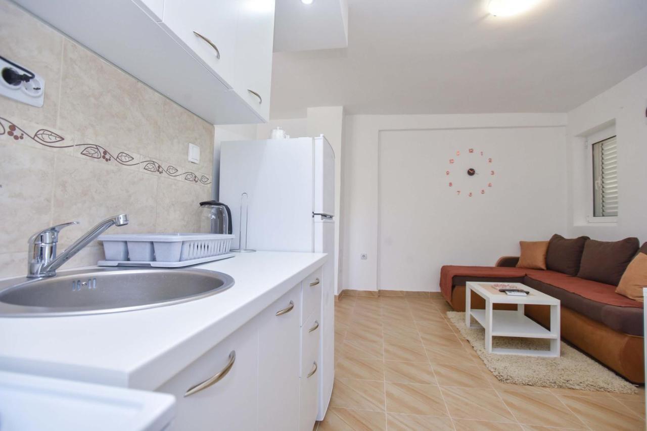 Ban Apartmani Budva Exterior photo