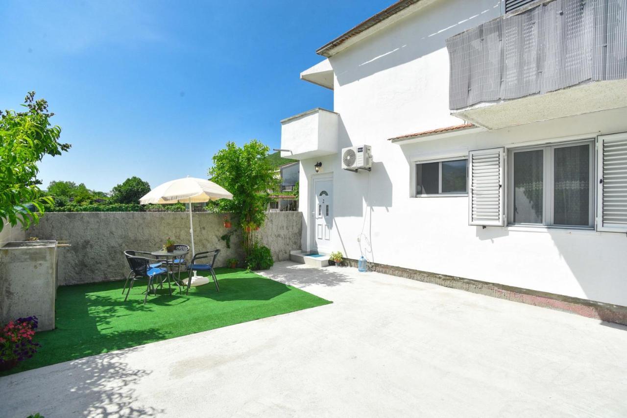 Ban Apartmani Budva Exterior photo
